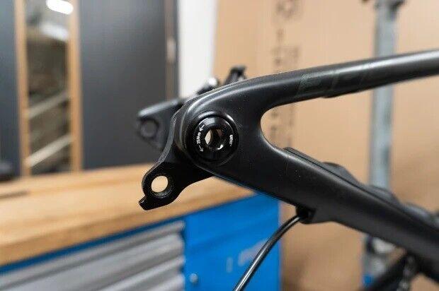 Genuine SRAM Universal Aluminum Rear Derailleur dropout Hanger/bracket -  UDH1